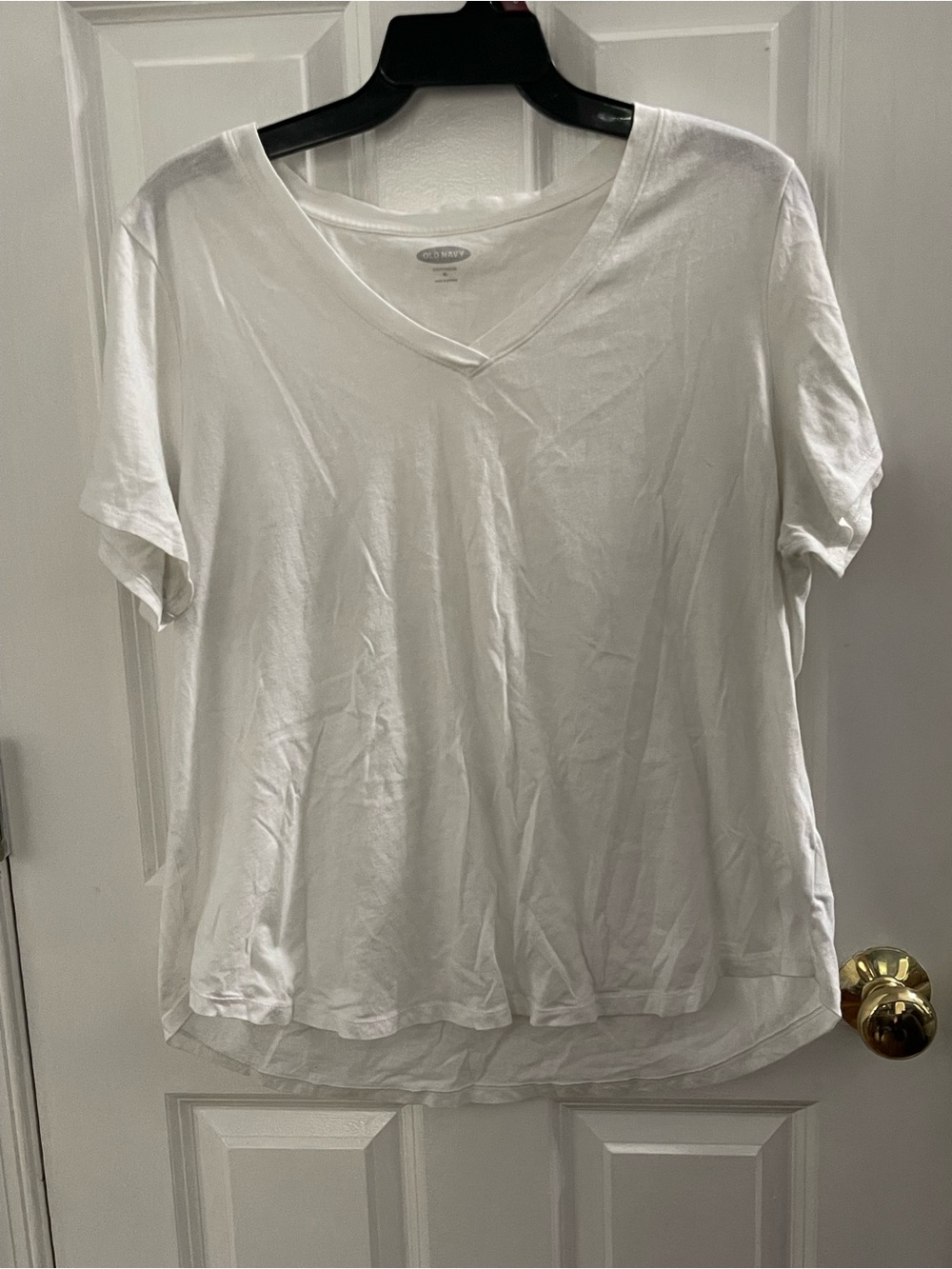 Old Navy White V-Neck Short Sleeve Tee